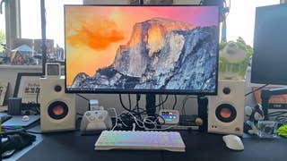 Edifier MR5 speakers in a PC setup