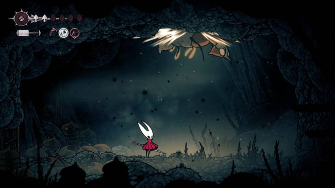 Hornet stands still while the Broodmother performs her ricochet charge attack in Hollow Knight: Silksong